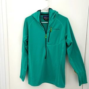 Patagonia Women’s R1 Hoody, Size Large